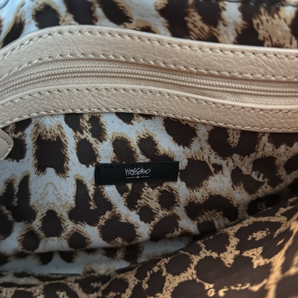 Cream Quilted Crossbody Purse with Gold Chain Mossimo Target faux Leather - Picture 4 of 12